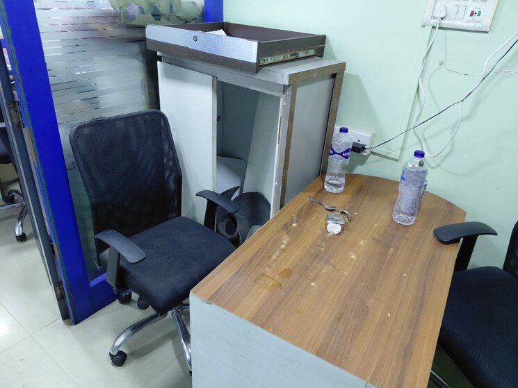 Team Area, bbd bagh Commercial Office Space 1000 Sq.Ft. In Bbd Bagh Kolkata 9615075
