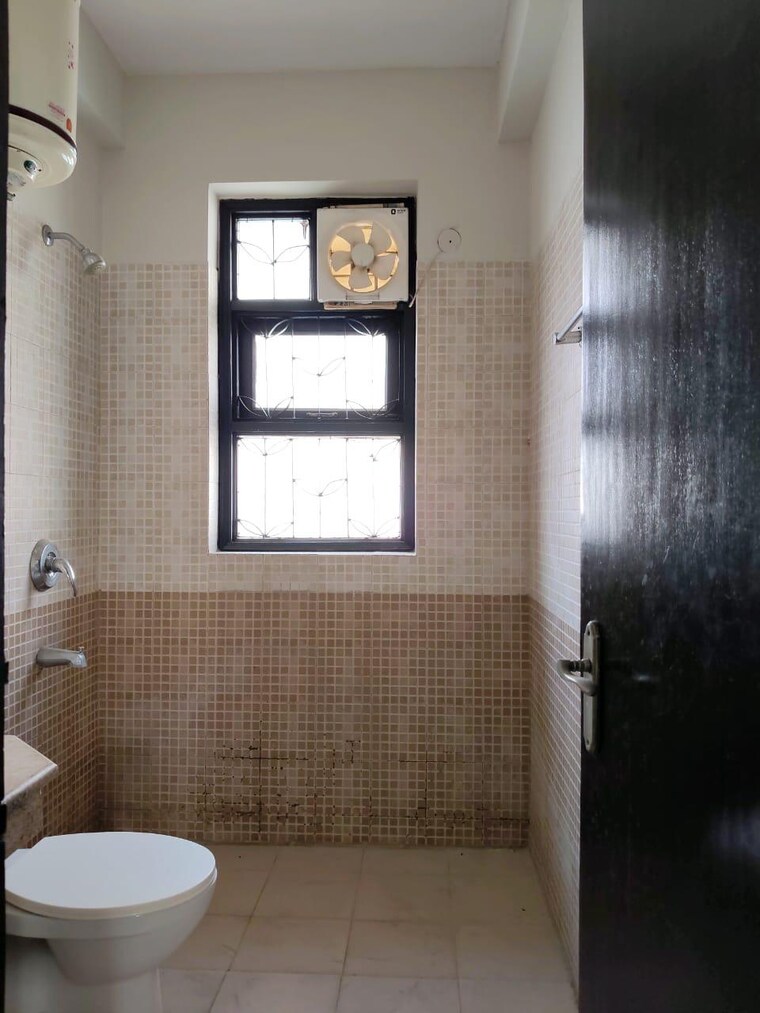 Bathroom, m2k-aura 3 Bedroom 1650 Sq.Ft. Apartment In Sector 47 Gurgaon 9615249