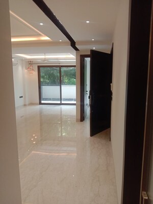 Bedroom in 3 BHK Apartment at Safdarjung Development Area – for Rent