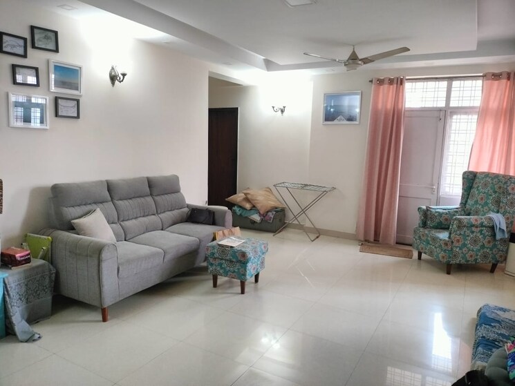 Living Room, sector 52 2 Bedroom 1000 Sq.Ft. Builder Floor In Sector 52 Gurgaon 9615246