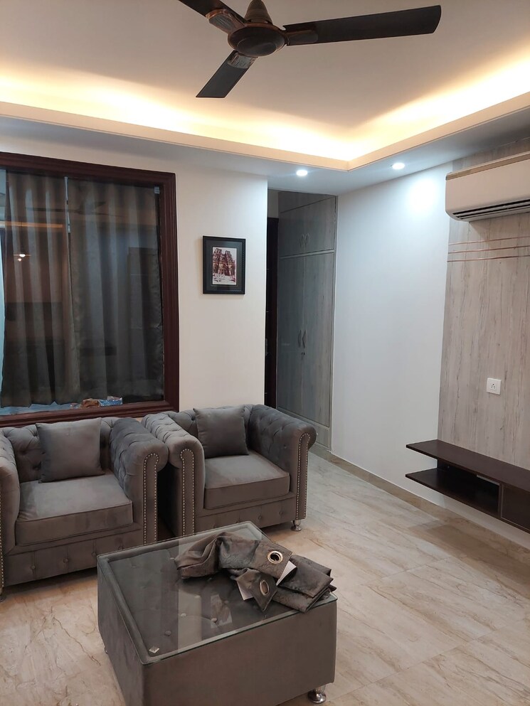 Living Room, kiran-residency 3 Bedroom 4000 Sq.Ft. Apartment In Sector 56 Gurgaon 9615299