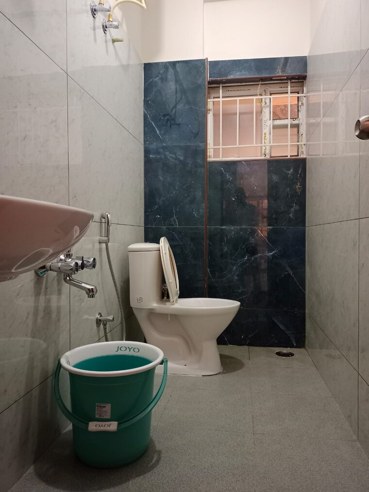 Bathroom, hsr layout 2 Bedroom 1212 Sq.Ft. Builder Floor In Hsr Layout Bangalore 9615338