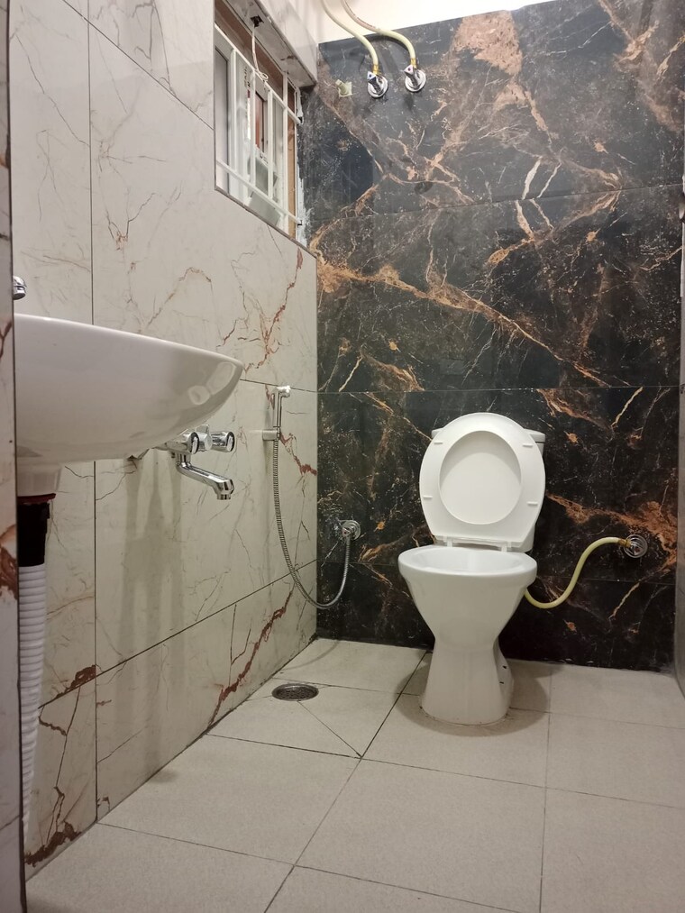 Bathroom, hsr layout 2 Bedroom 1212 Sq.Ft. Builder Floor In Hsr Layout Bangalore 9615338