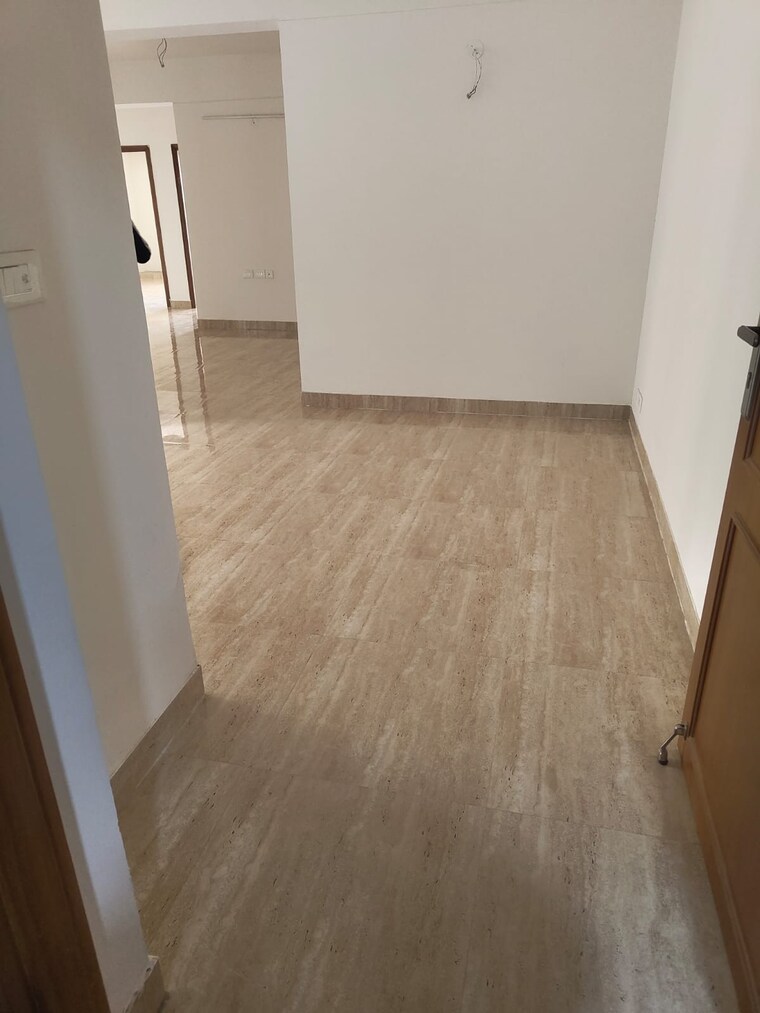 Room, sector 77 3.5 Bedroom 1702 Sq.Ft. Apartment In Sector 77 Faridabad 9615302