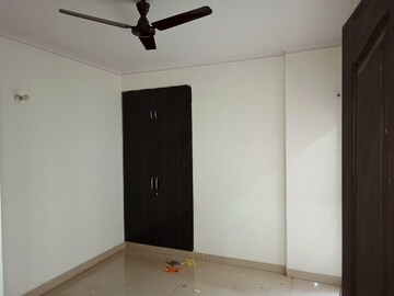 Room in 2 BHK Apartment at JM Florence, Tech Zone 4 Greater Noida – for Sale