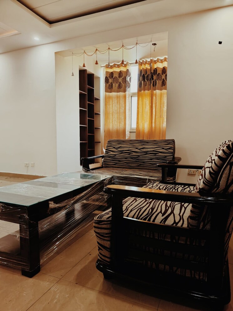 Living Room, n-h-matcon-aero-homes 2 Bedroom 1500 Sq.Ft. Apartment In Ambala Highway Zirakpur 9615340