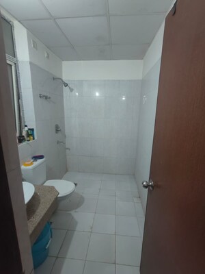 Bathroom in 3 BHK Apartment at Ardee City The Residency, Sector 52 – for Rent