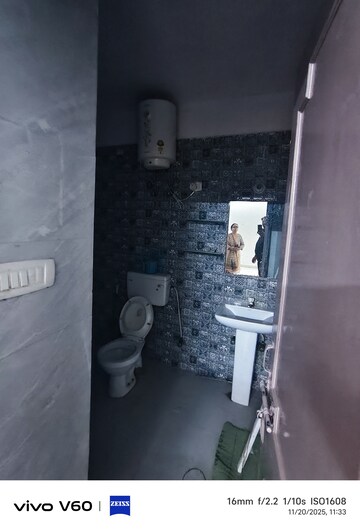 Furnished Amenities in 2 BHK Independent House at RWA Apartments Sector 41, Sector 41 – for Rent