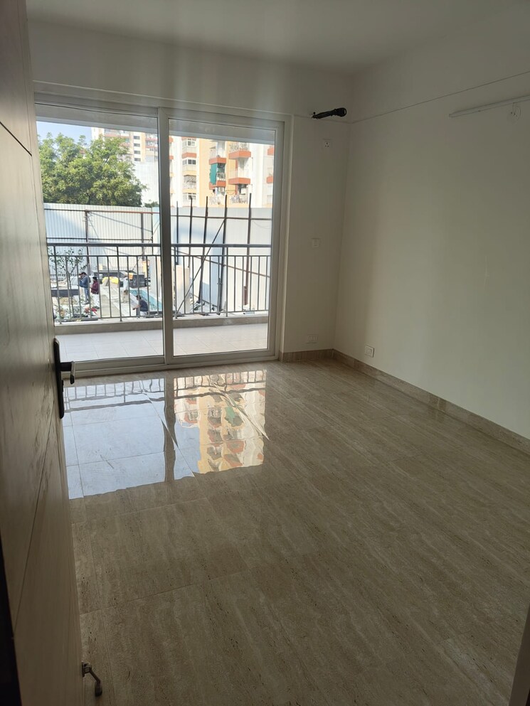 Balcony, sector 77 3.5 Bedroom 1720 Sq.Ft. Apartment In Sector 77 Faridabad 9615449