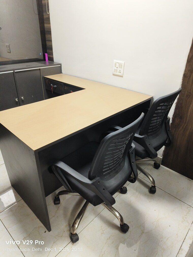 Team Area, netaji subhash place Commercial Office Space 615 Sq.Ft. In Netaji Subhash Place Delhi 9615459