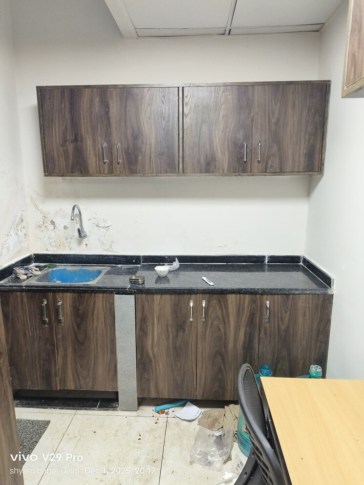 undefined, netaji subhash place Commercial Office Space 615 Sq.Ft. In Netaji Subhash Place Delhi 9615459