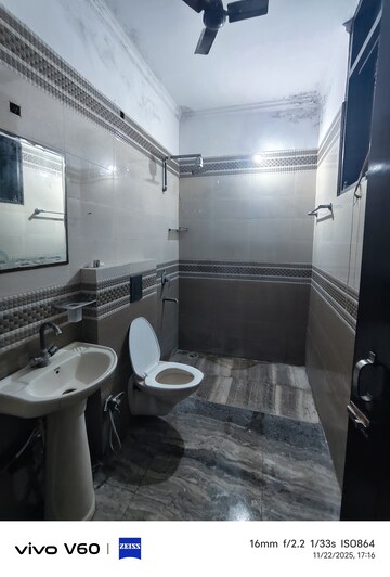 Master Bedroom in 3 BHK Independent House at RWA Apartments Sector 51, Sector 51 – for Rent