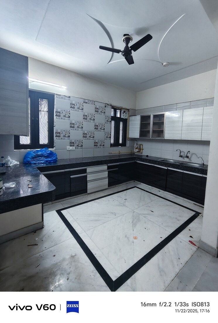 Kitchen, rwa-apartments-sector-51 3 Bedroom 300 Sq.Mt. Independent House In Sector 51 Noida 9615453