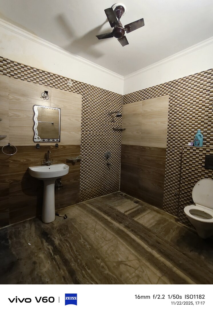 Bathroom, rwa-apartments-sector-51 3 Bedroom 300 Sq.Mt. Independent House In Sector 51 Noida 9615453