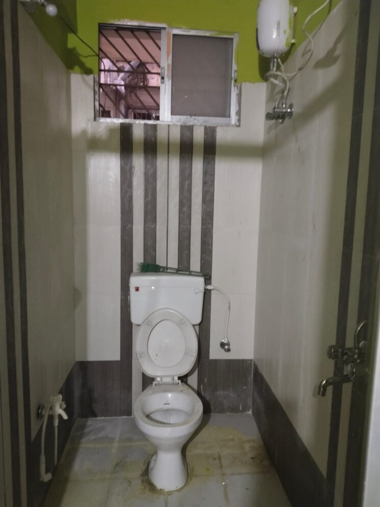 Bathroom, dimma road 1 Bedroom 400 Sq.Ft. Apartment In Dimma Road Jamshedpur 9615432