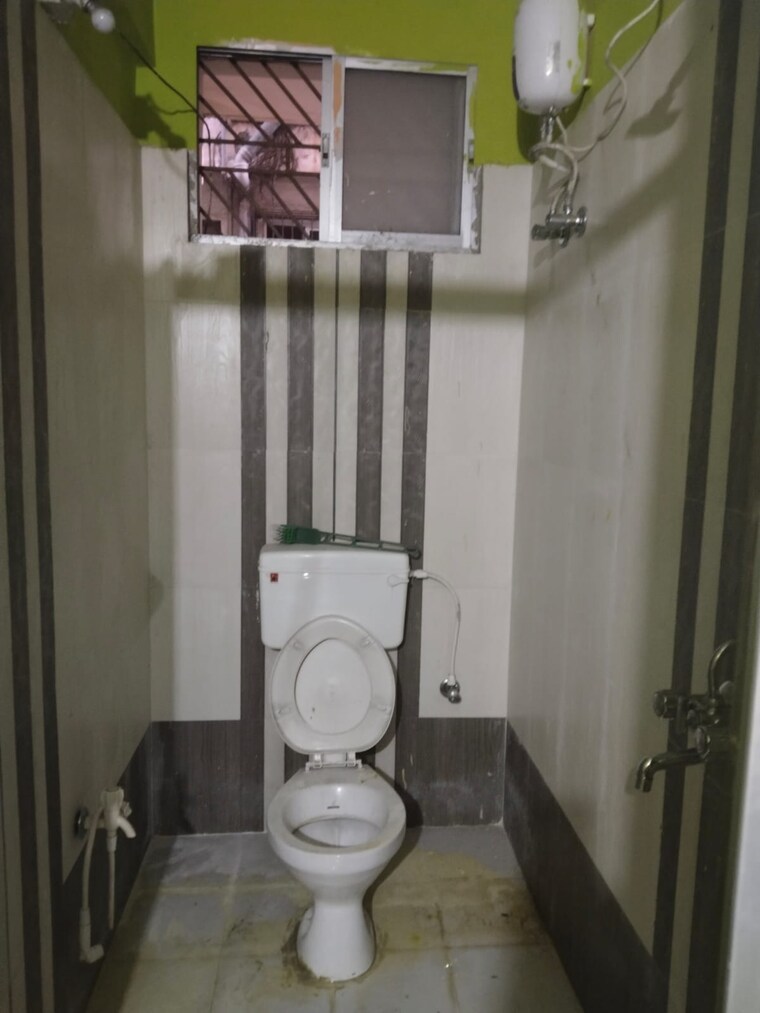 Bathroom, dimma road 1 Bedroom 400 Sq.Ft. Apartment In Dimma Road Jamshedpur 9615432