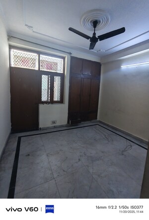 Room in 2 BHK Independent House at RWA Apartments Sector 41, Sector 41 – for Rent