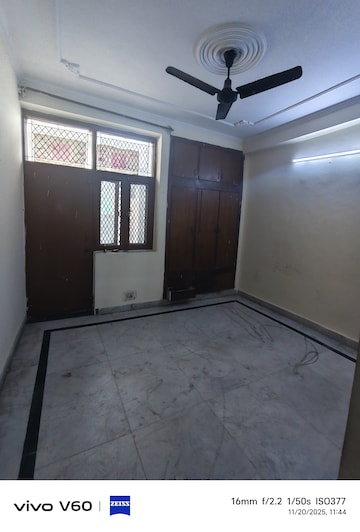 Room in 2 BHK Independent House at RWA Apartments Sector 41, Sector 41 – for Rent