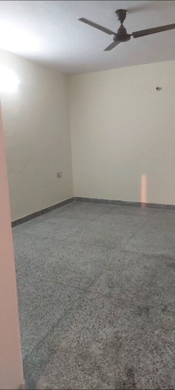 Room in 1 BHK Apartment at Aadharshila Apartment, Sarita Vihar – for Rent