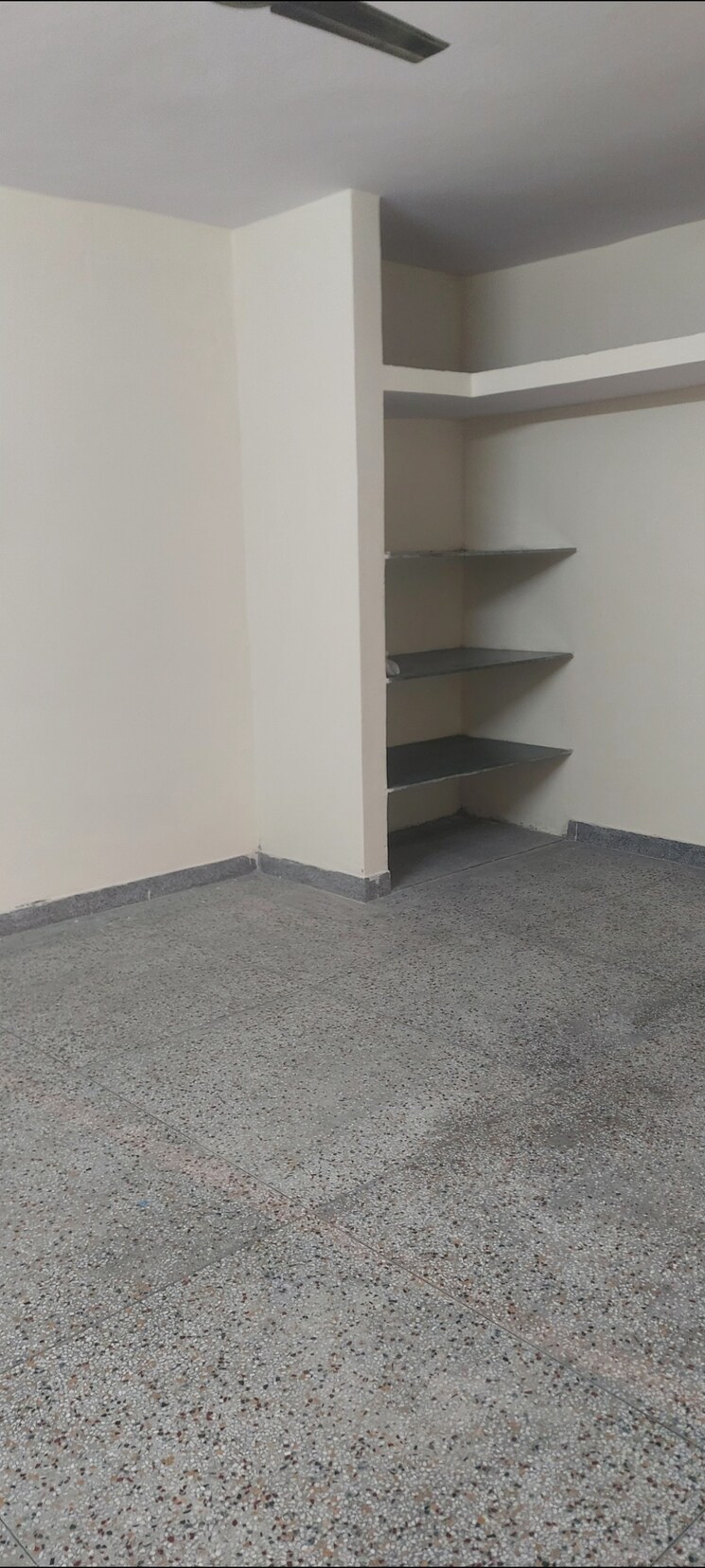 Room, aadharshila-apartment 1 Bedroom 500 Sq.Ft. Apartment In Sarita Vihar Delhi 9615474