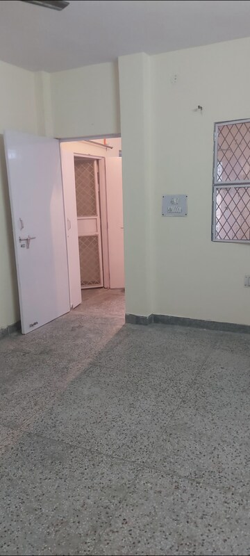 Room in 1 BHK Apartment at Aadharshila Apartment, Sarita Vihar – for Rent