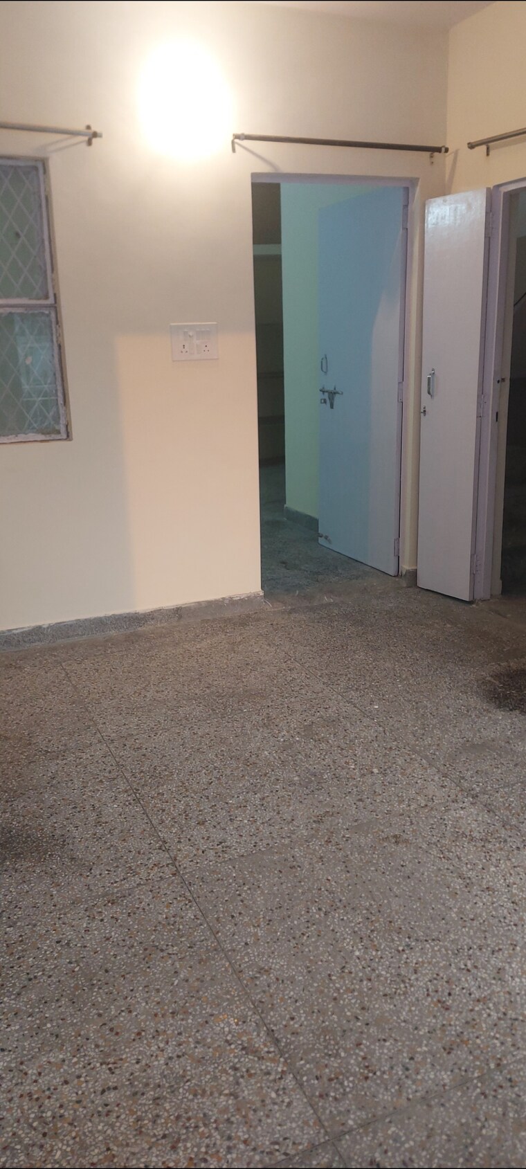 Room, aadharshila-apartment 1 Bedroom 500 Sq.Ft. Apartment In Sarita Vihar Delhi 9615474