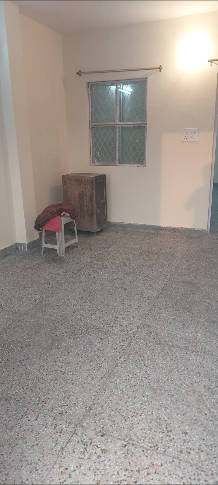  Parking, aadharshila-apartment 1 Bedroom 500 Sq.Ft. Apartment In Sarita Vihar Delhi 9615474