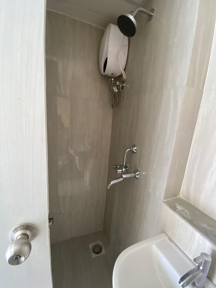 Bathroom, runwal-gardens-phase-i 1.5 Bedroom 535 Sq.Ft. Apartment In Dombivli East Thane 9615495