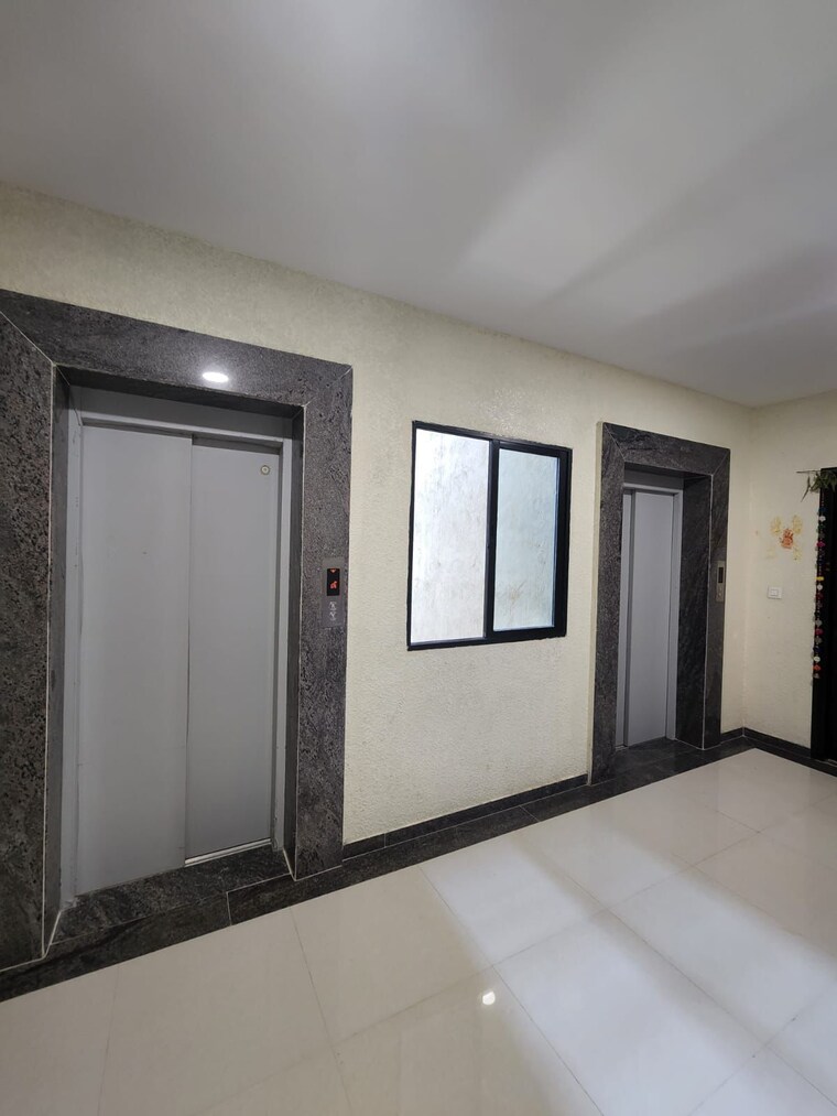 Room, hennur road 3 Bedroom 1850 Sq.Ft. Apartment In Hennur Road Bangalore 9615570