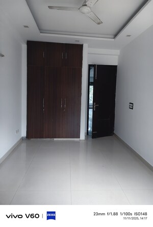 Room in 3 BHK Independent House at Tulip Mall, Sector 46 – for Rent