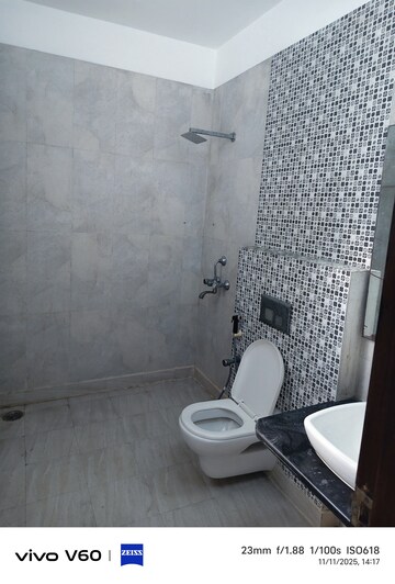 Bathroom in 3 BHK Independent House at Tulip Mall, Sector 46 – for Rent