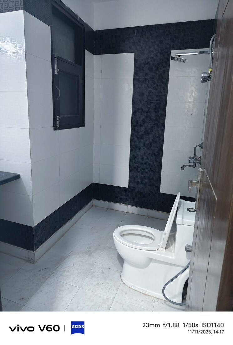 Bathroom, tulip-mall 3 Bedroom 200 Sq.Yd. Independent House In Sector 46 Noida 9615583