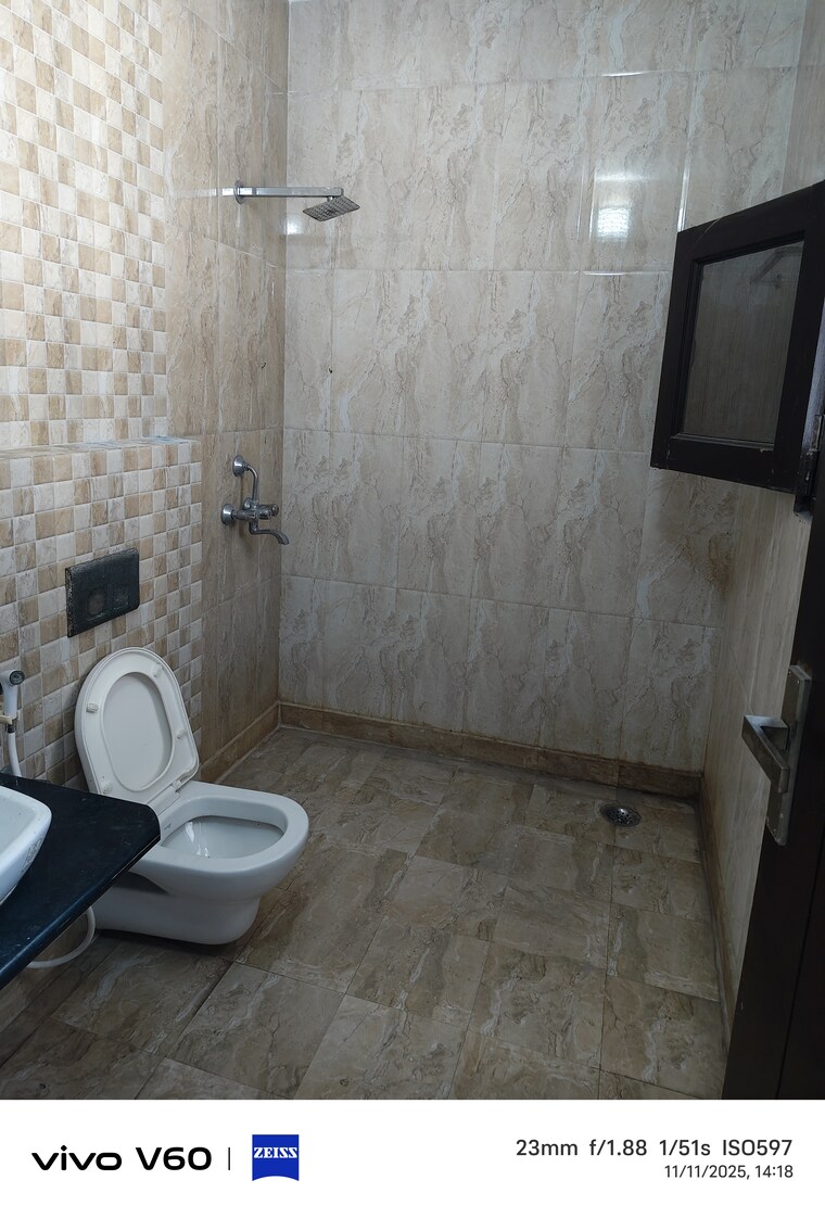 Bathroom, tulip-mall 3 Bedroom 200 Sq.Yd. Independent House In Sector 46 Noida 9615583