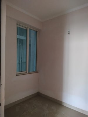 Room in 3 BHK Apartment at Amrapali Golf Homes, Sector 4 Greater Noida – for Sale