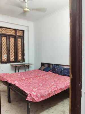 1 RK Builder Floor For Rent in Saket