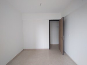 Room in 2 BHK Apartment at Dosti Eastern Bay Phase 1, Wadala – for Rent