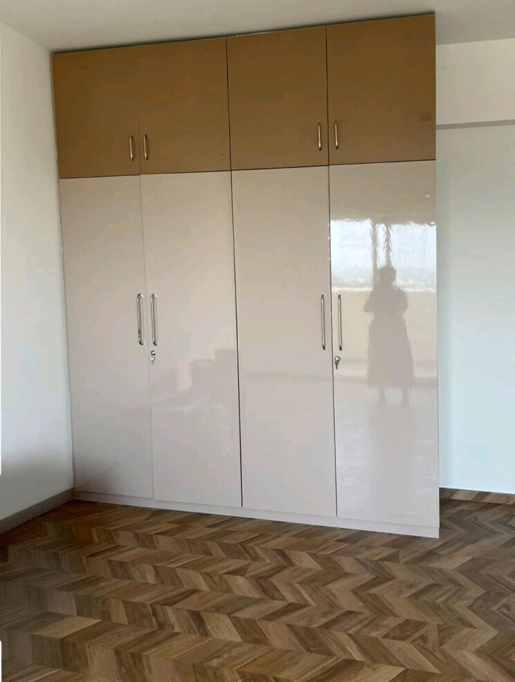 Room, tulip-yellow 3 Bedroom 1704 Sq.Ft. Apartment In Sector 69 Gurgaon 9615626