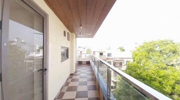 Balcony in 3 BHK Builder Floor at Ansal Sushant Lok I, Sector 43 – for Rent