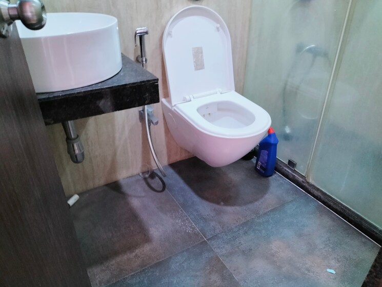 Bathroom, jyoti-sukriti 3 Bedroom 892 Sq.Ft. Apartment In Goregaon East Mumbai 9615654