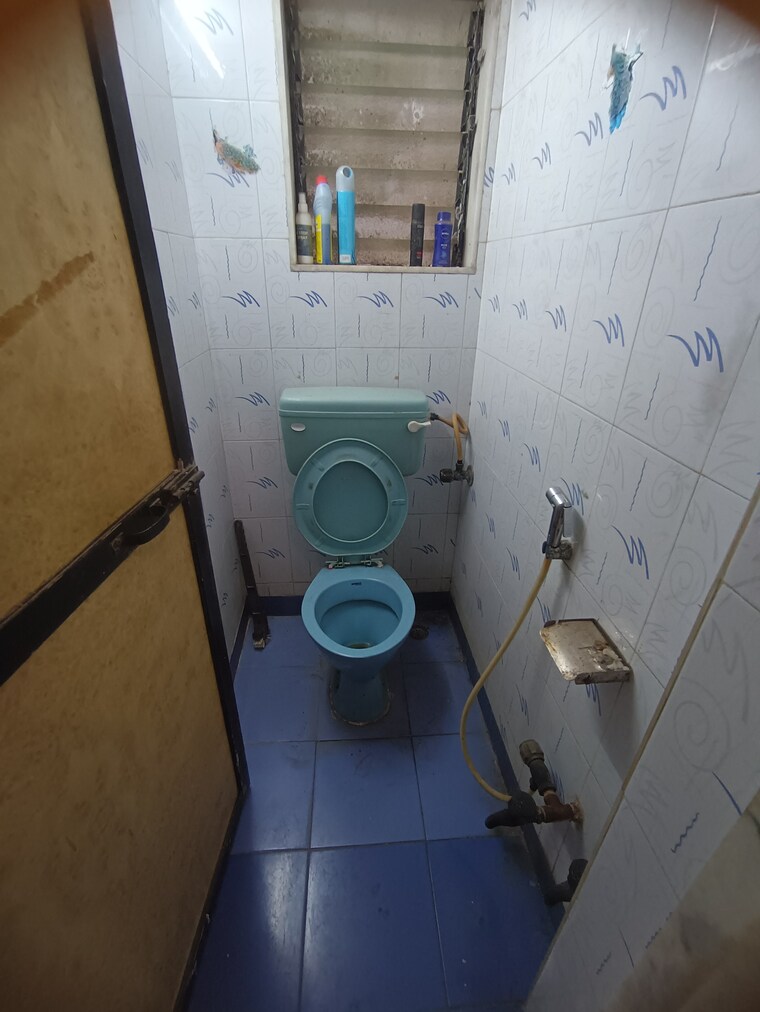 Bathroom, rishikesh-chs 1 Bedroom 500 Sq.Ft. Apartment In Malad West Mumbai 9615666