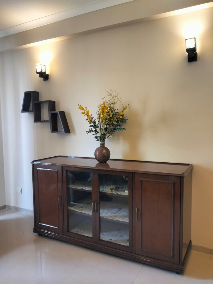 Room, emaar-mgf-emerald-hills 3 Bedroom 2300 Sq.Ft. Apartment In Sector 65 Gurgaon 9615673