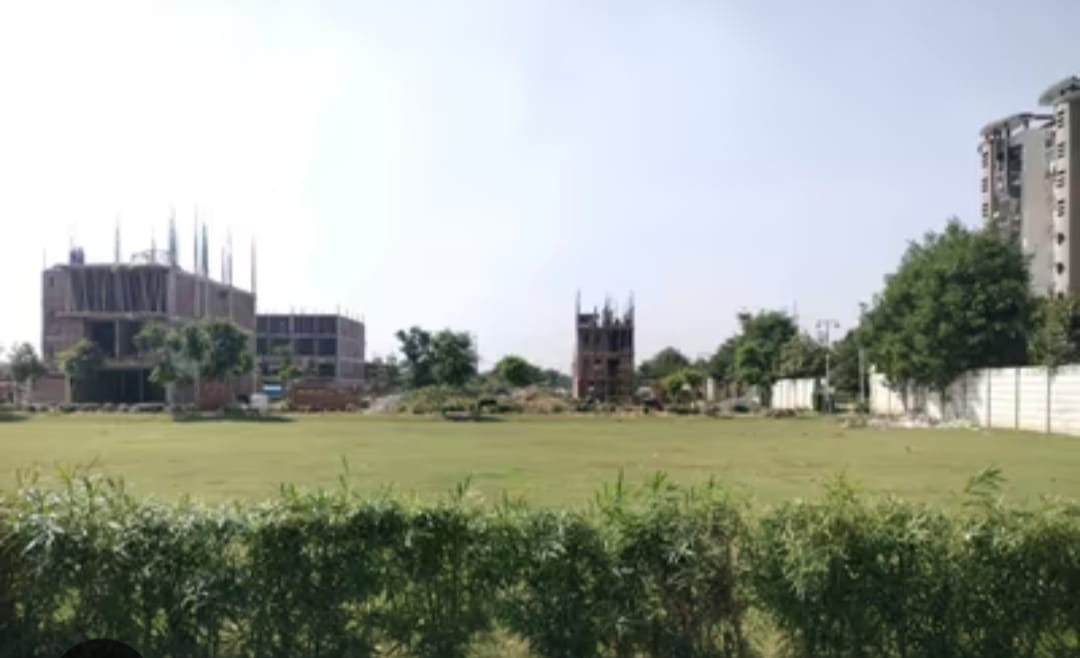 Plot For Sale in Godrej Sector 83