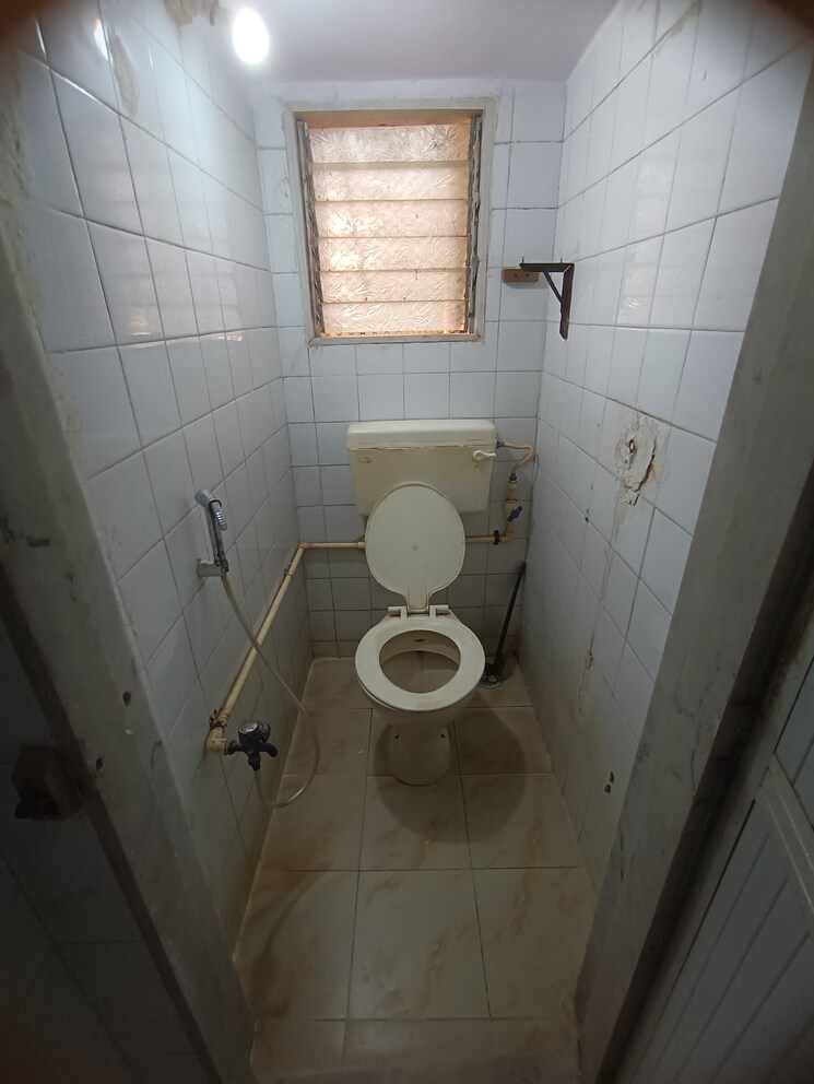 Attached Bathroom, rishikesh-chs 1 Bedroom 480 Sq.Ft. Apartment In Malad West Mumbai 9615713