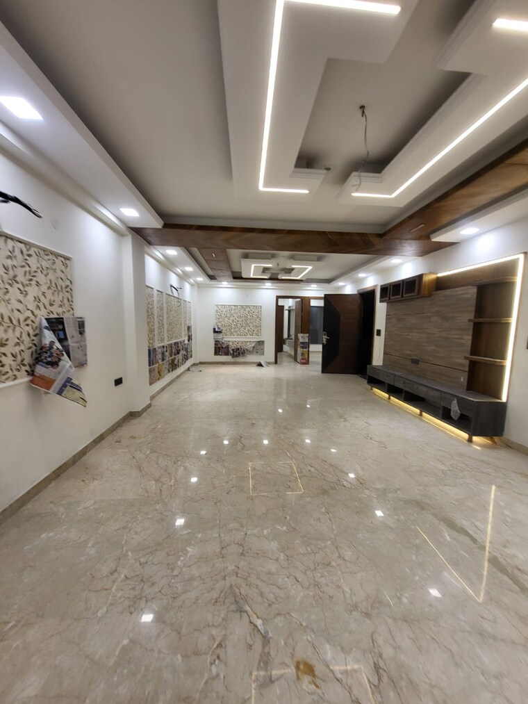 Room, green fields colony 4 Bedroom 2430 Sq.Ft. Builder Floor In Green Fields Colony Faridabad 9615691