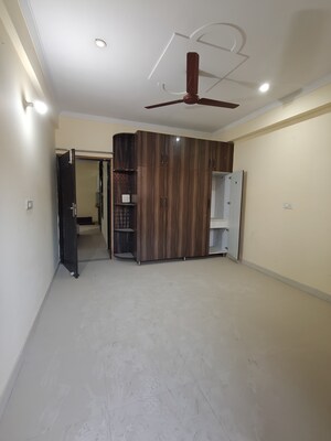 Room in 3 BHK Apartment at M3M Atrium, Sector 57 – for Rent