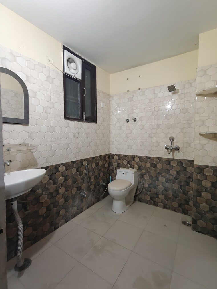 Bathroom, m3m-atrium 3 Bedroom 2100 Sq.Ft. Apartment In Sector 57 Gurgaon 9615707