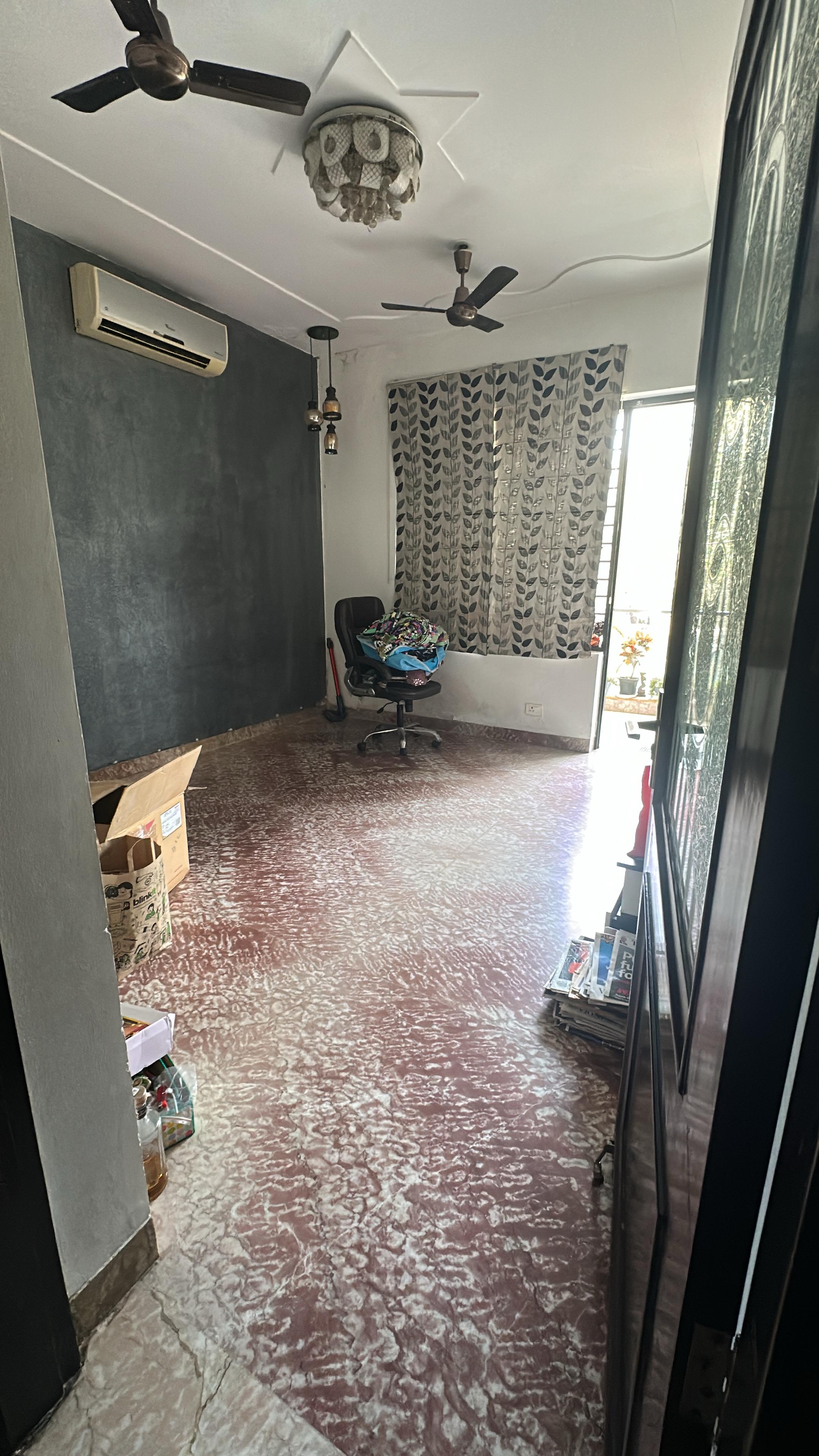 Balcony in 3 BHK Builder Floor at Sector 23a – for Rent