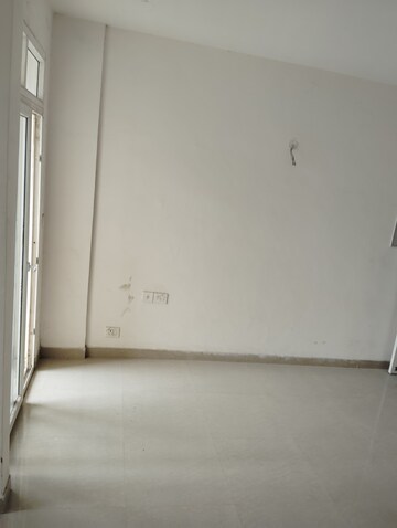 Room in 4 BHK Builder Floor at BPTP Parkland Pride, Sector 77 – for Sale