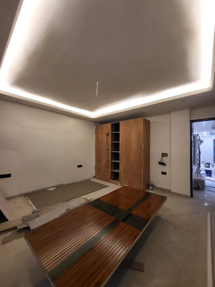 Room, green fields colony 4 Bedroom 2430 Sq.Ft. Builder Floor In Green Fields Colony Faridabad 9615723