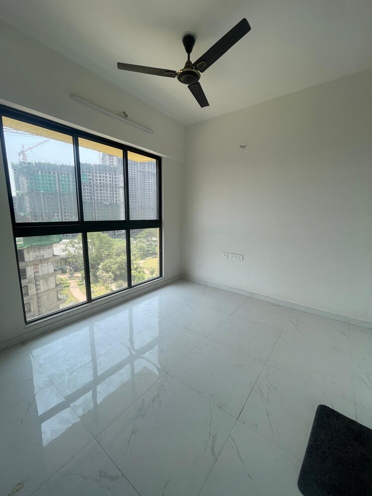Room, dombivli east 1.5 Bedroom 535 Sq.Ft. Apartment In Dombivli East Thane 9615777